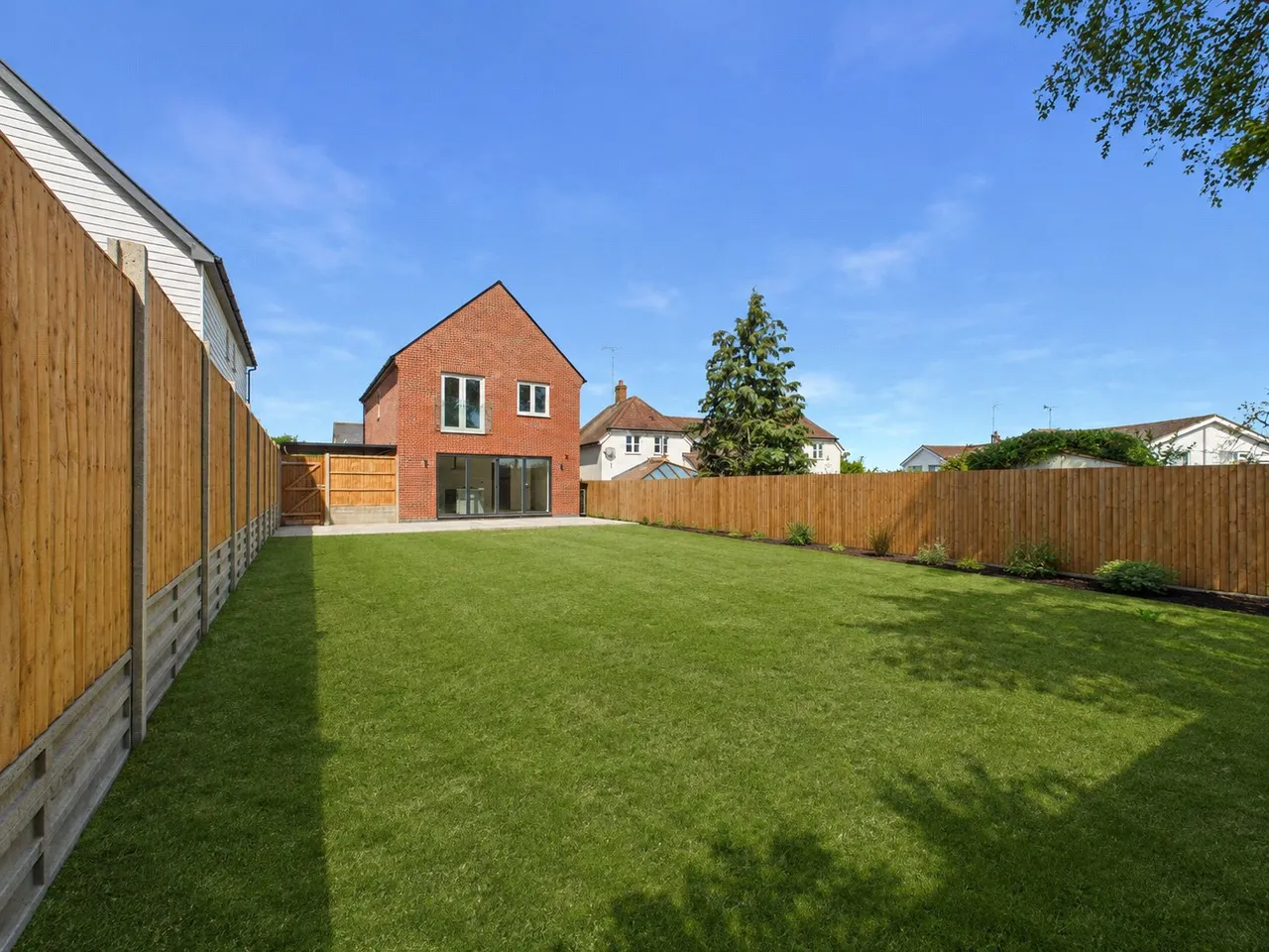 Paddock Row, Dunmow, CM6, photo 4