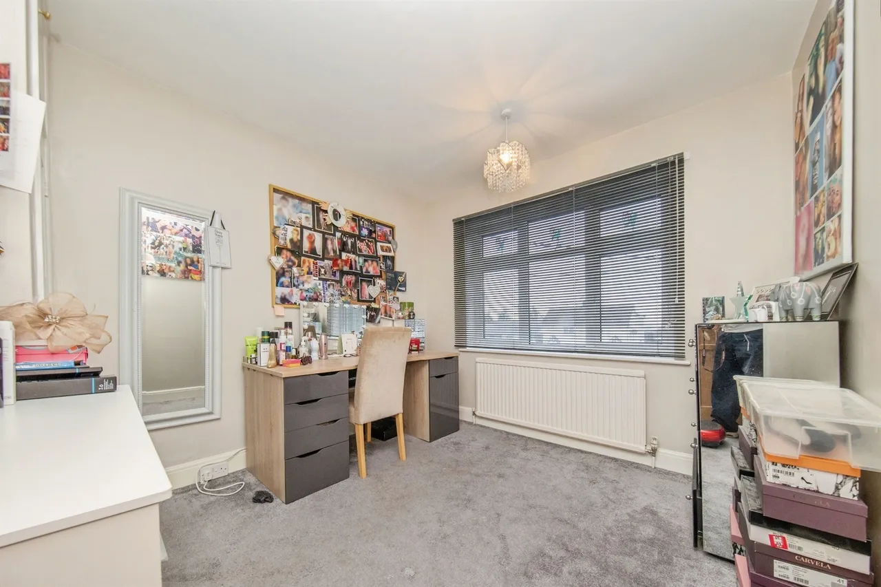 Thorpe Road, Kirby Cross, CO13, photo 13