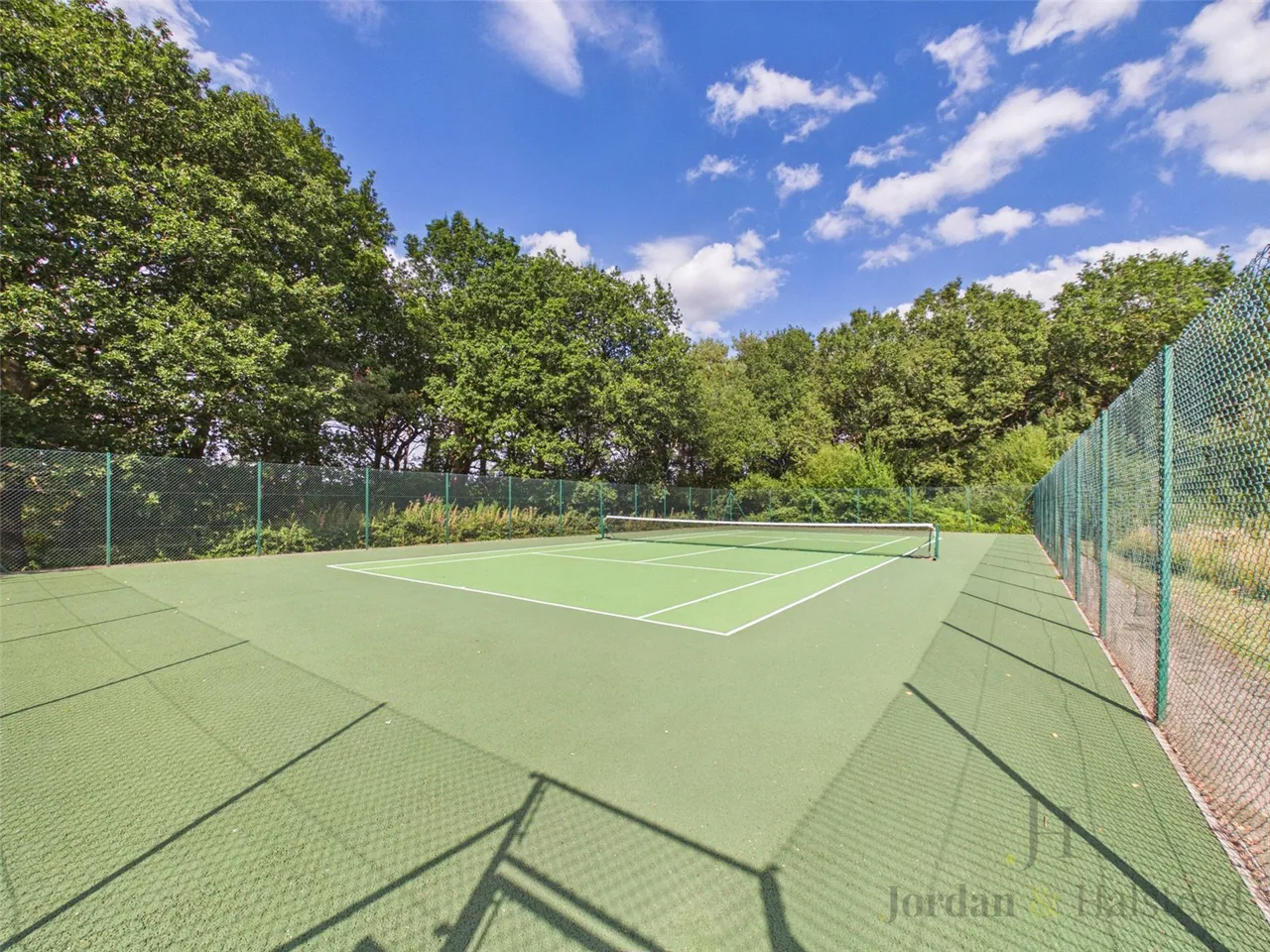 Kingswood Park, Kingswood, Frodsham, Cheshire, WA6 6EH, photo 5
