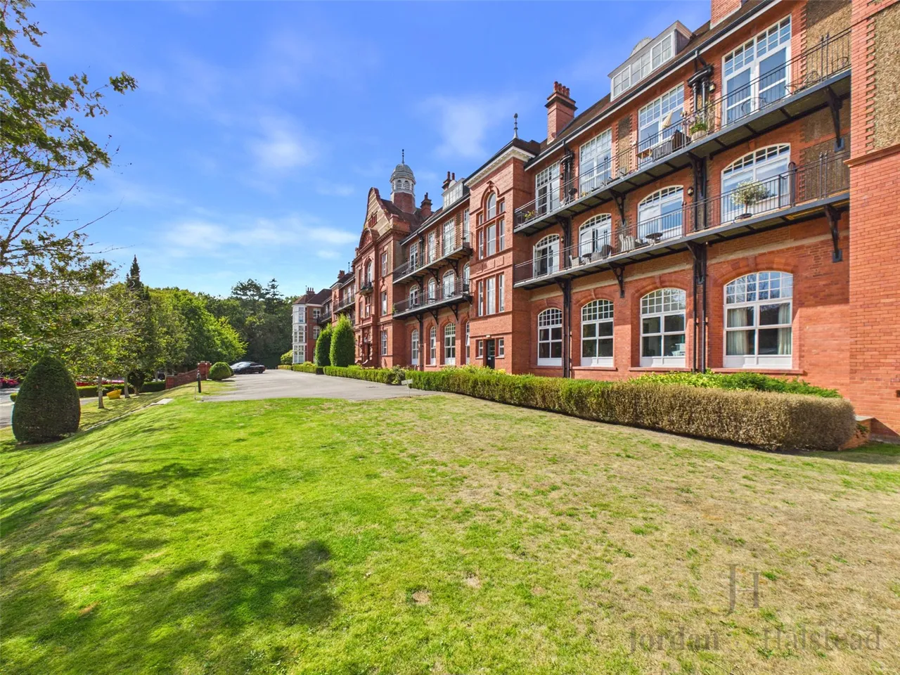 Kingswood Park, Kingswood, Frodsham, Cheshire, WA6 6EH, photo 17