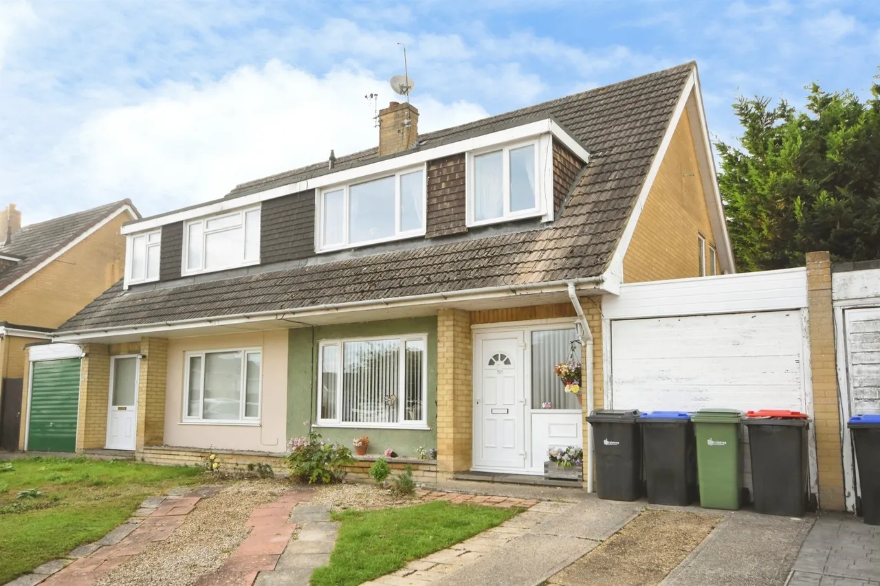 3 bed house for sale — Marlborough Road, Braintree