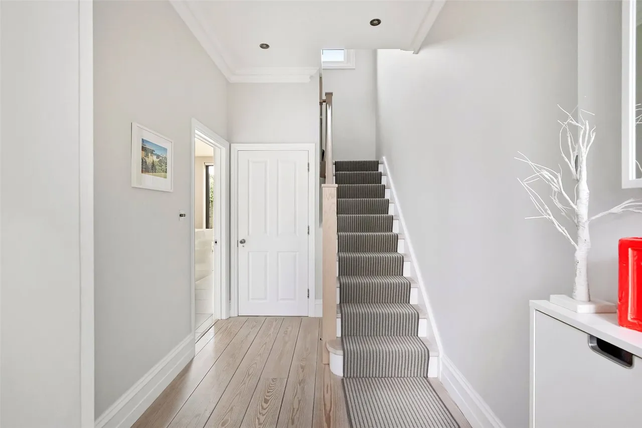 Whitton Road, Twickenham, TW1 1BT, photo 9