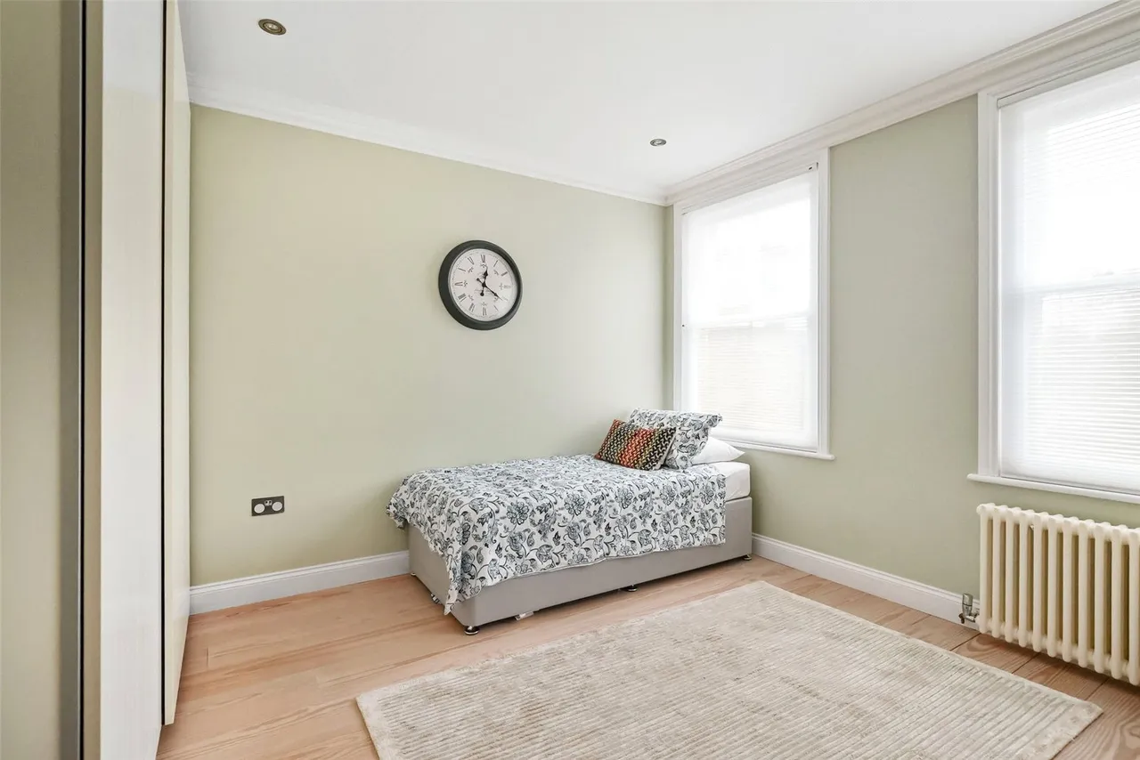 Whitton Road, Twickenham, TW1 1BT, photo 13