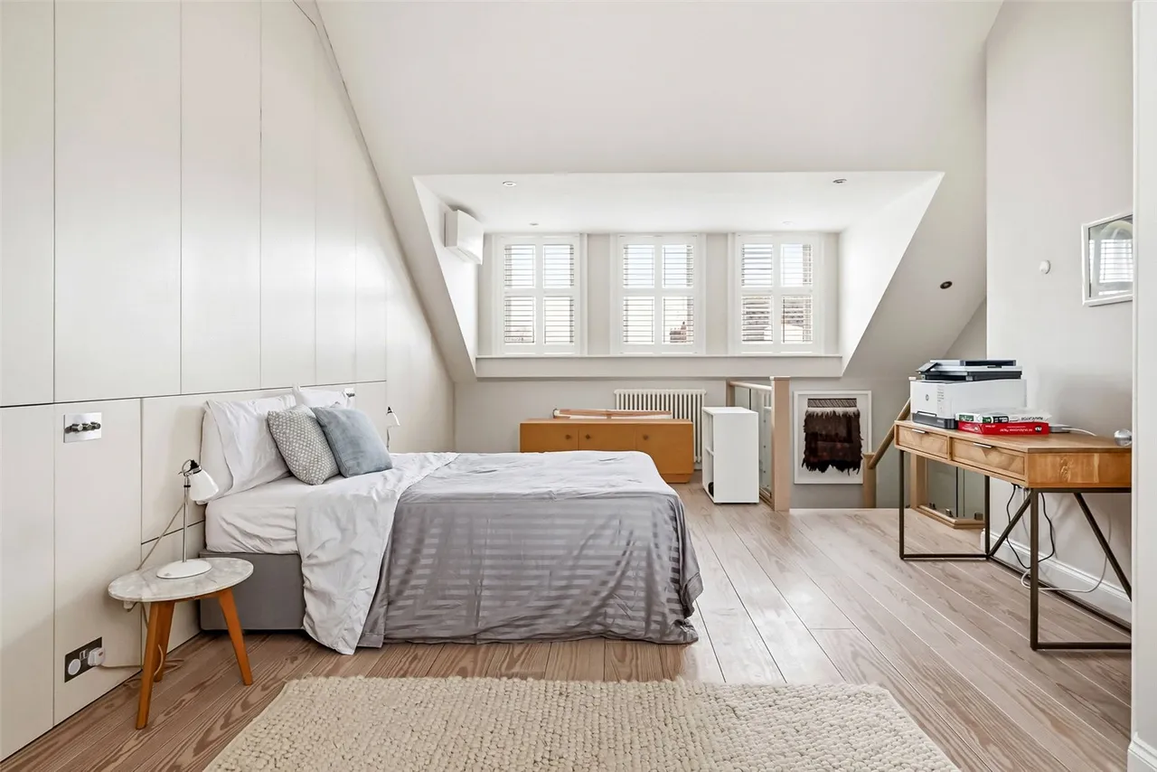 Whitton Road, Twickenham, TW1 1BT, photo 11