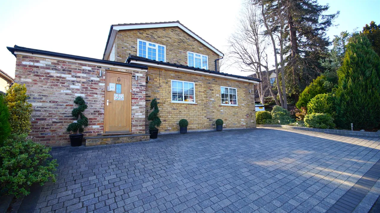 Park Hill, Loughton, photo 2