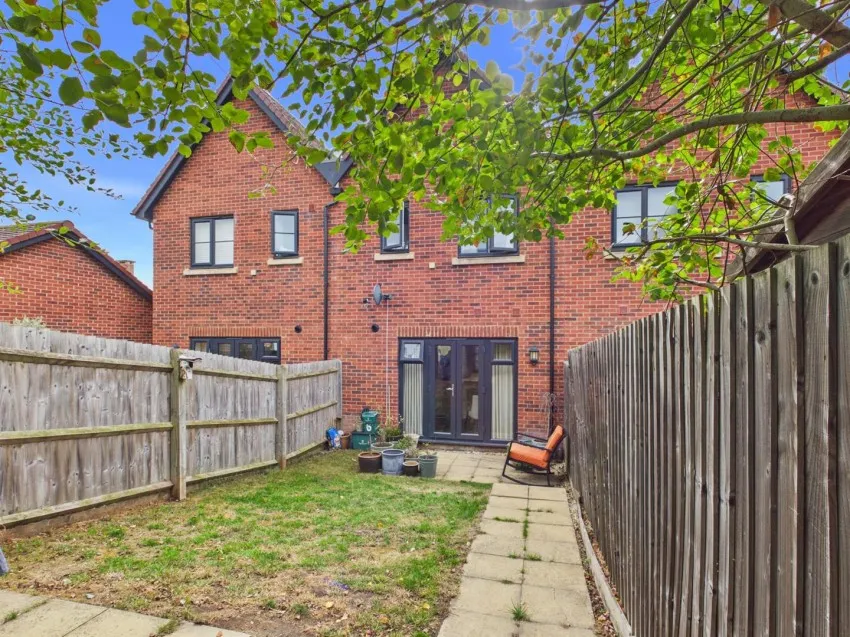 Furrow Close, Cheltenham, photo 17