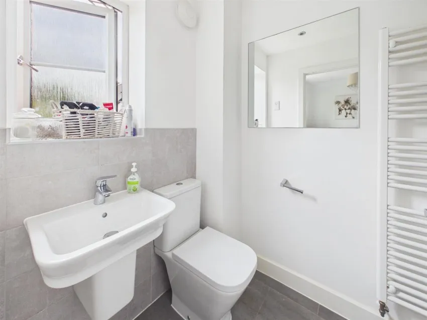 Furrow Close, Cheltenham, photo 12