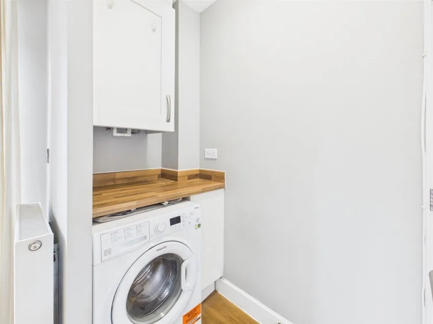 Furrow Close, Cheltenham, photo 8