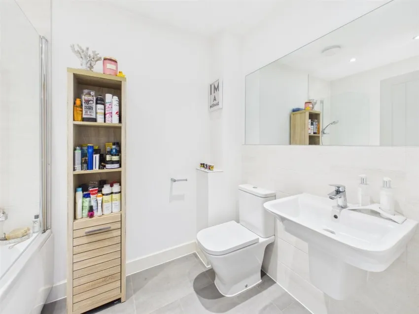 Furrow Close, Cheltenham, photo 14