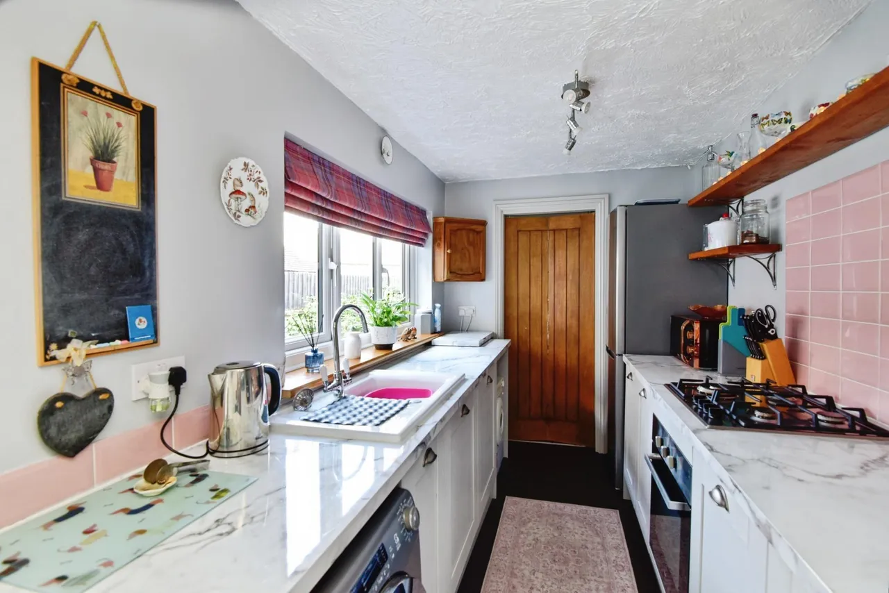 Ravens Lane, Bignall End, ST7, photo 11