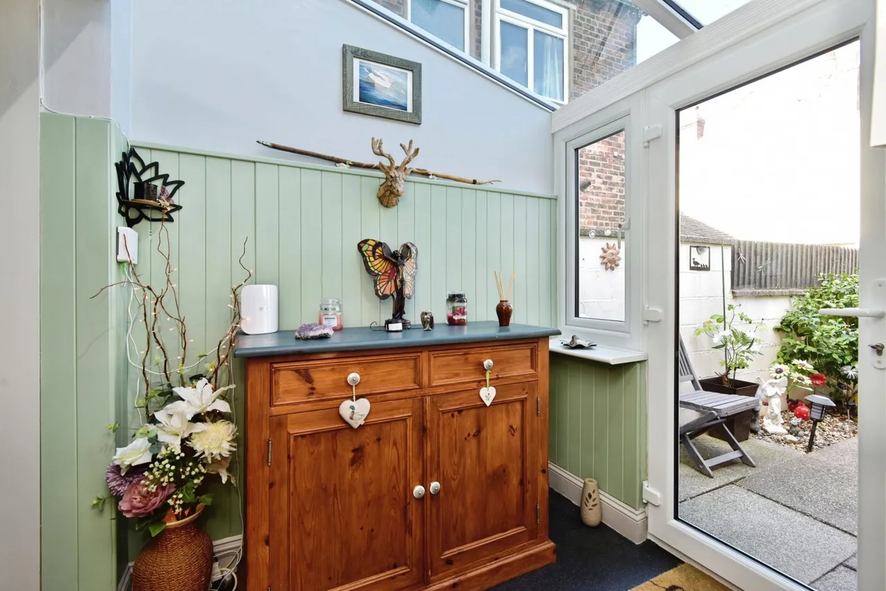 Ravens Lane, Bignall End, ST7, photo 8