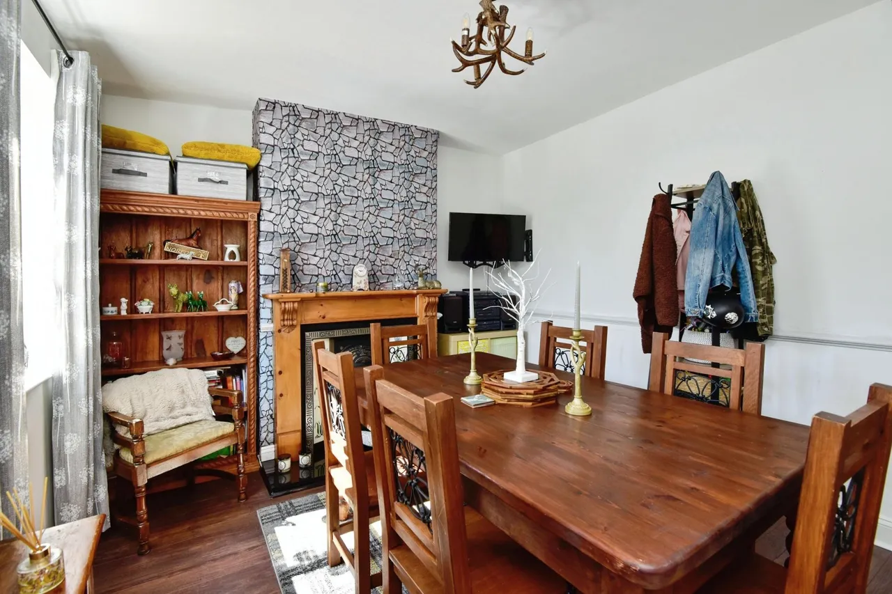 Ravens Lane, Bignall End, ST7, photo 2
