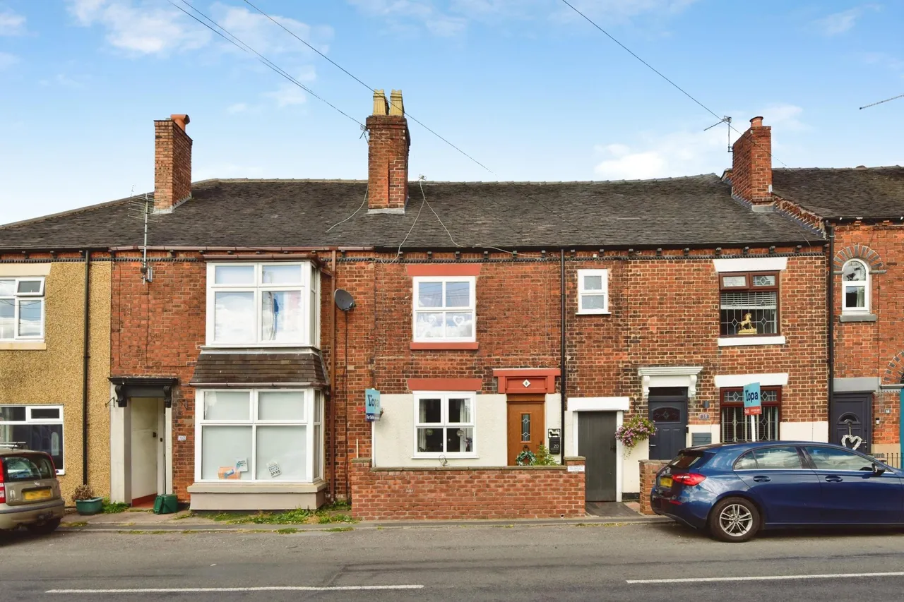 2 bed house for sale, Ravens Lane, Bignall End, ST7