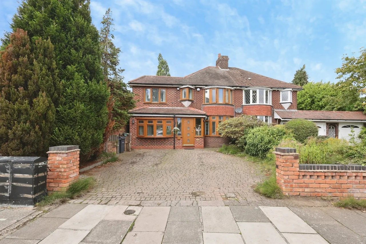 4 bed house for sale, Rymond Road, Birmingham, B34