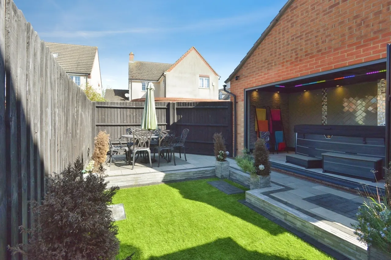 Foxholes Close, Deanshanger, Buckinghamshire, MK19, photo 20