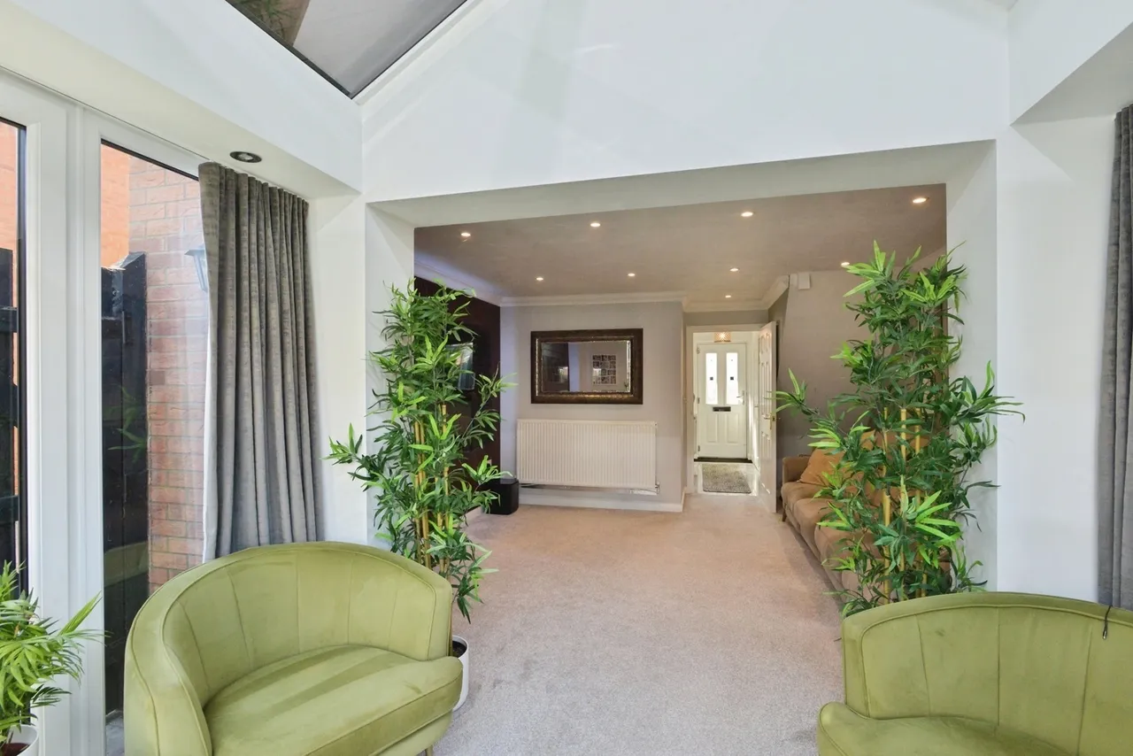 Foxholes Close, Deanshanger, Buckinghamshire, MK19, photo 5