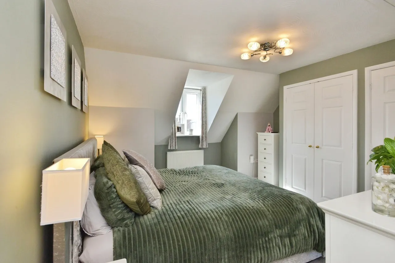 Foxholes Close, Deanshanger, Buckinghamshire, MK19, photo 10