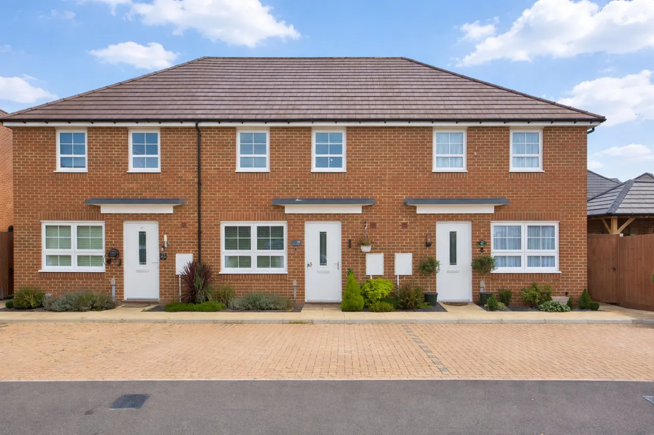 3 bed house for sale, Goldcrest Row, Whitfield, CT16