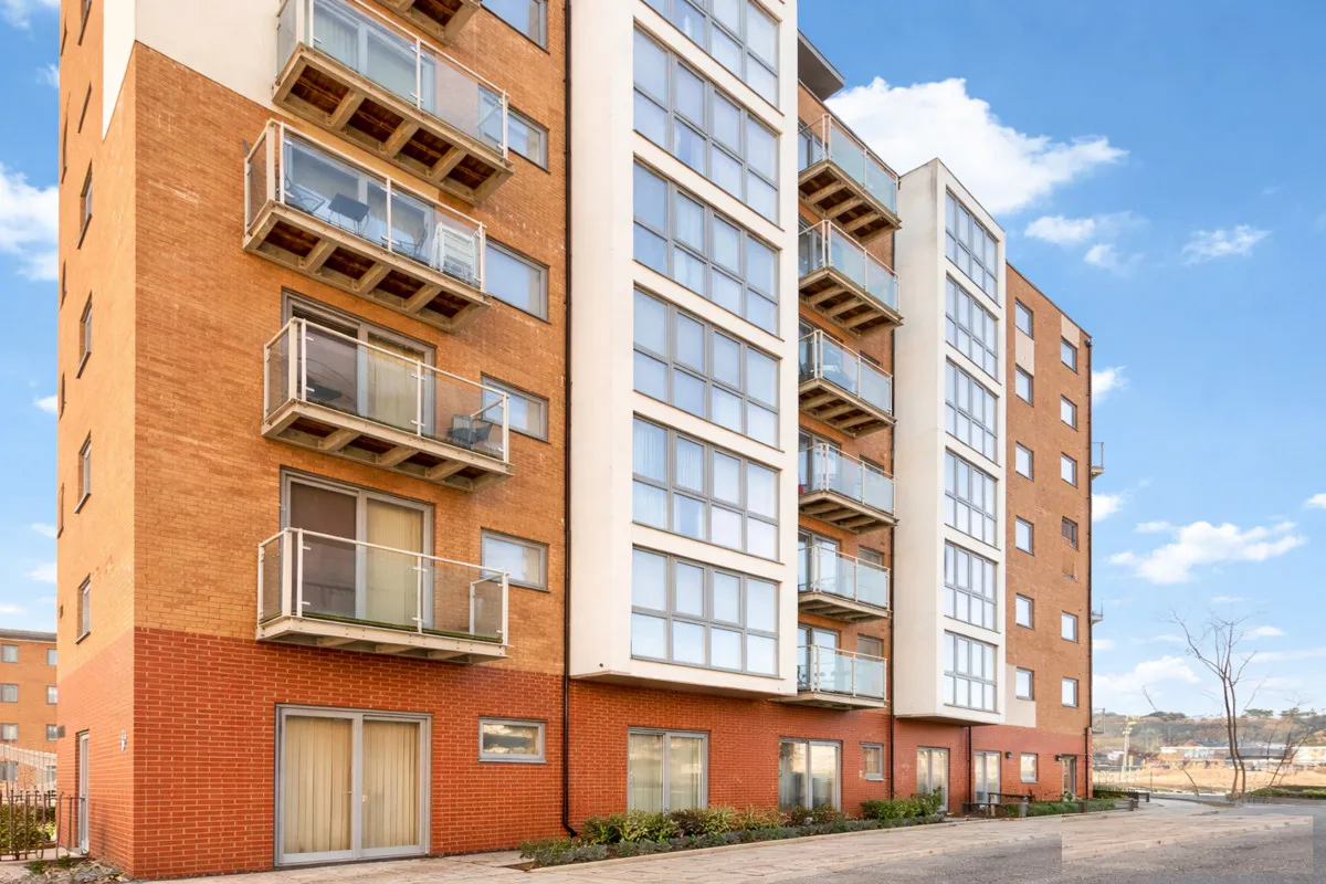 Hawkins Road, Essex, Colchester, CO2 8YS, photo 2