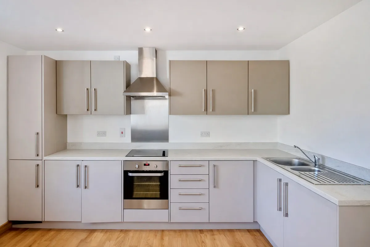 Hawkins Road, Essex, Colchester, CO2 8YS, photo 4