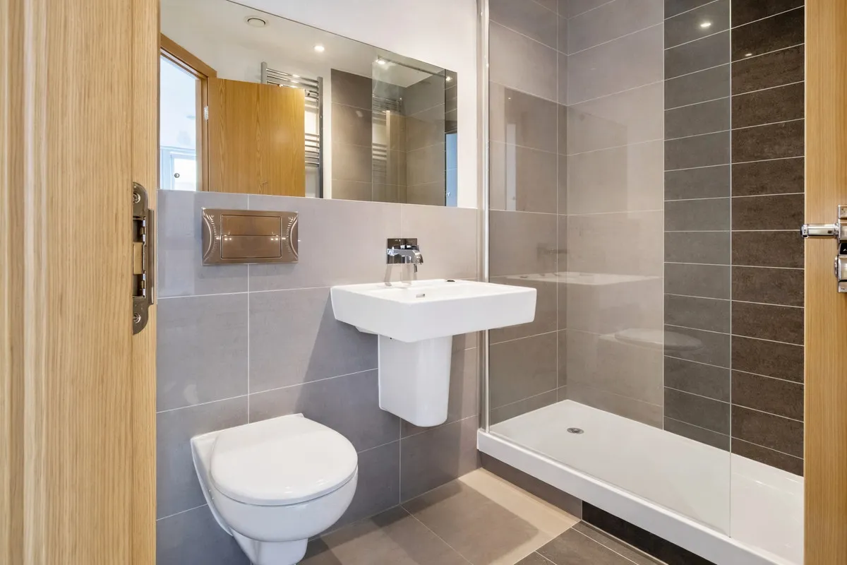 Hawkins Road, Essex, Colchester, CO2 8YS, photo 8