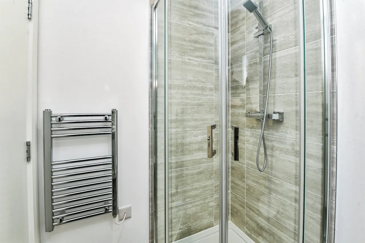 Vallis Road, Frome, BA11, photo 13