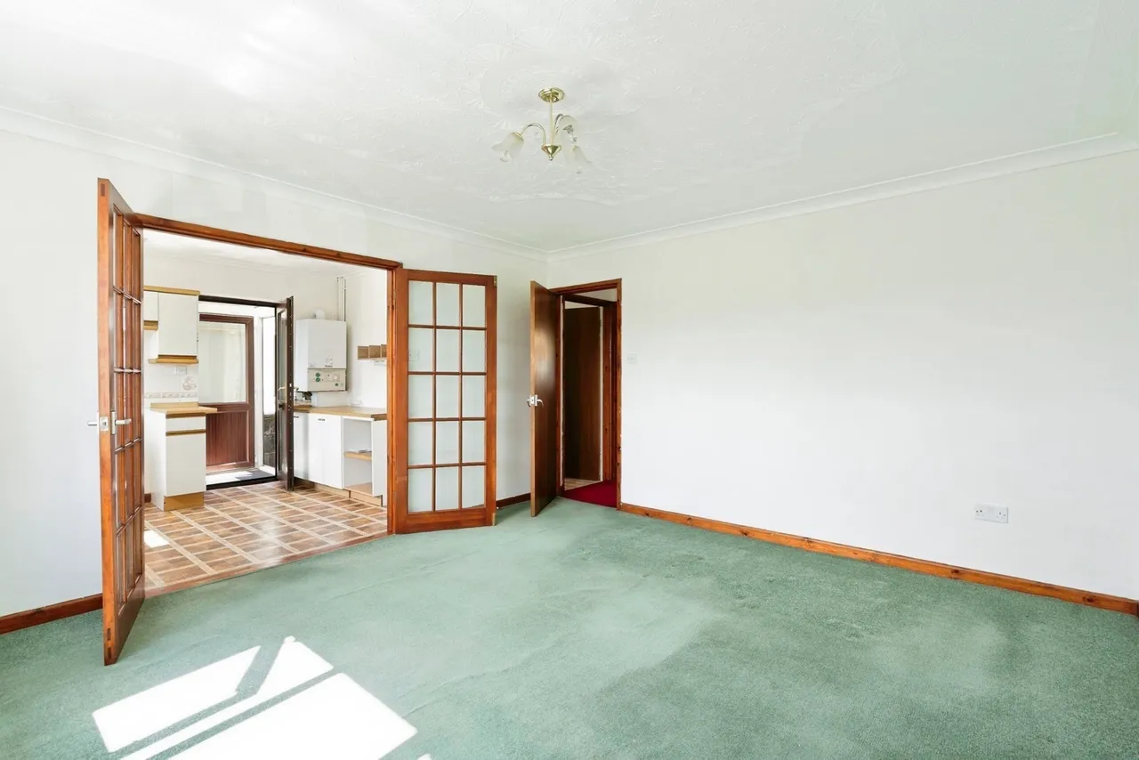 Heol Bancyroffis, Pontyates, SA15, photo 6