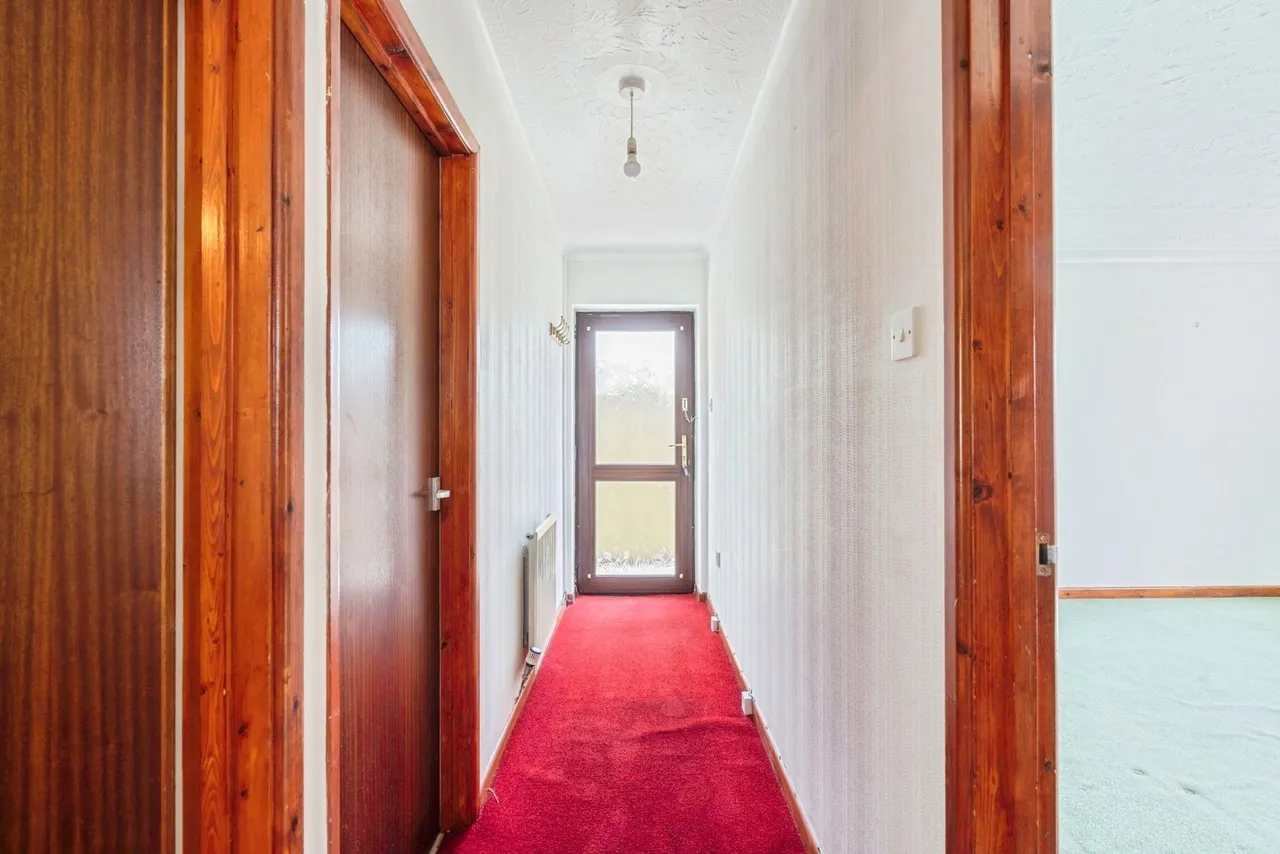 Heol Bancyroffis, Pontyates, SA15, photo 9