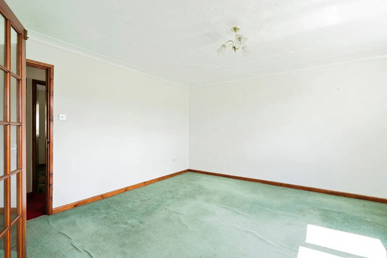 Heol Bancyroffis, Pontyates, SA15, photo 7