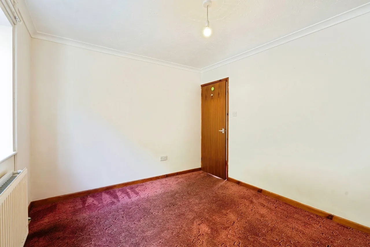 Heol Bancyroffis, Pontyates, SA15, photo 11