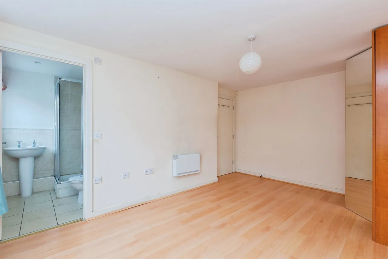 Pine Street, Aylesbury, HP19, photo 7