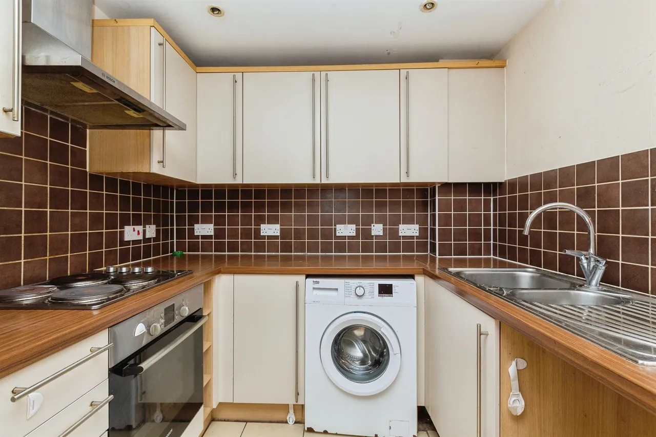 Pine Street, Aylesbury, HP19, photo 10