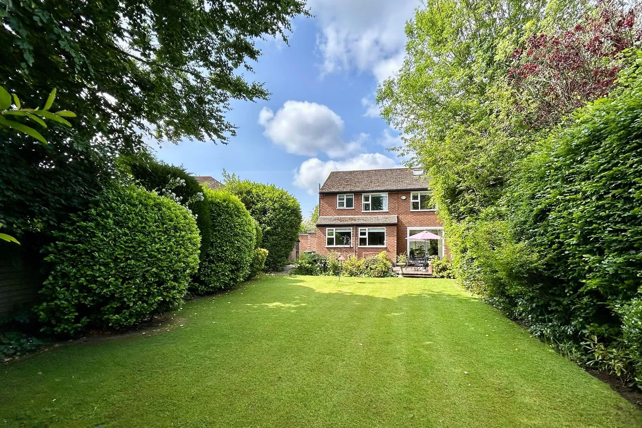 Daylesford Crescent, Cheadle, photo 22