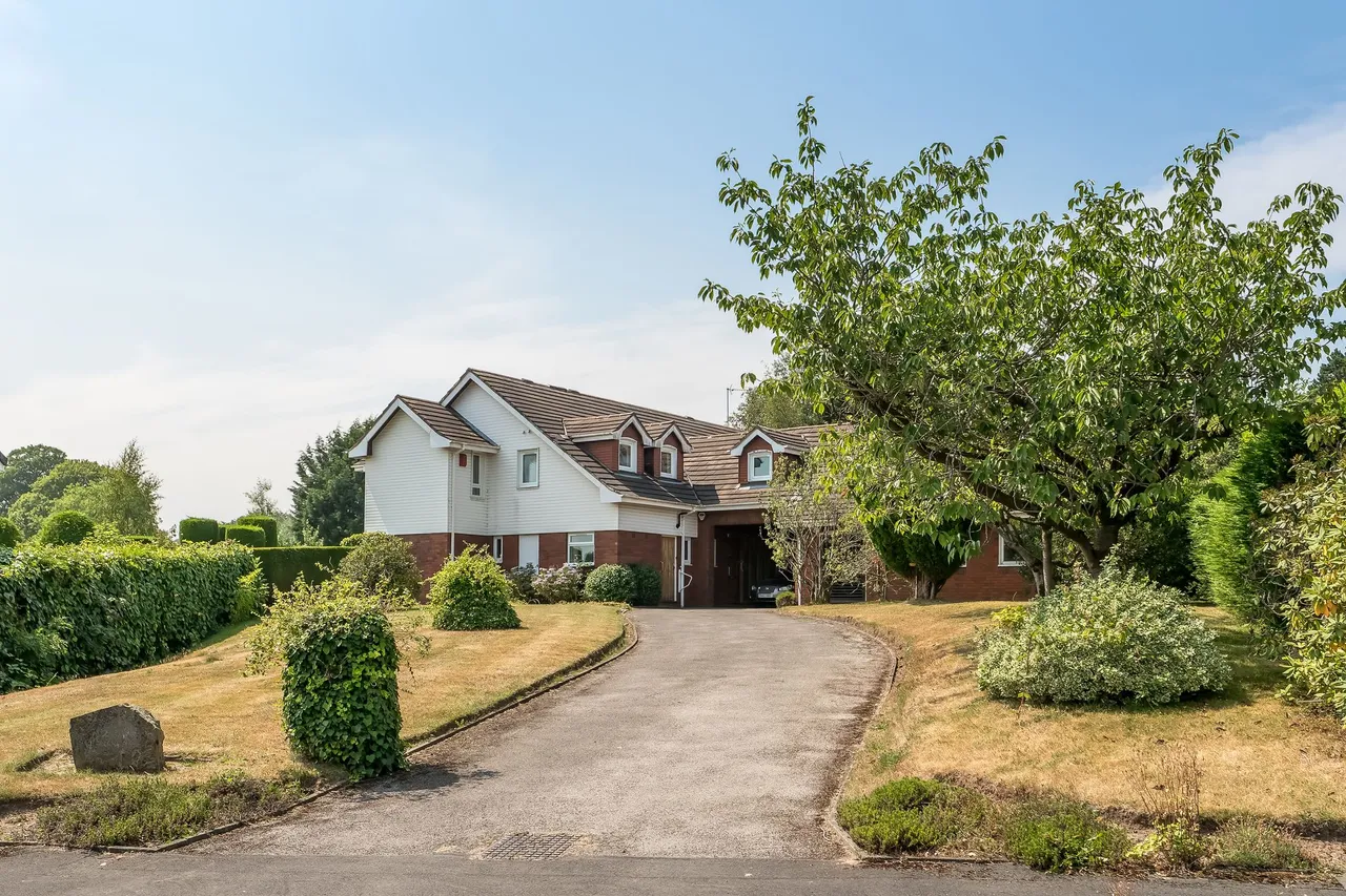 4 bed house for sale, Willowmead Drive, Macclesfield