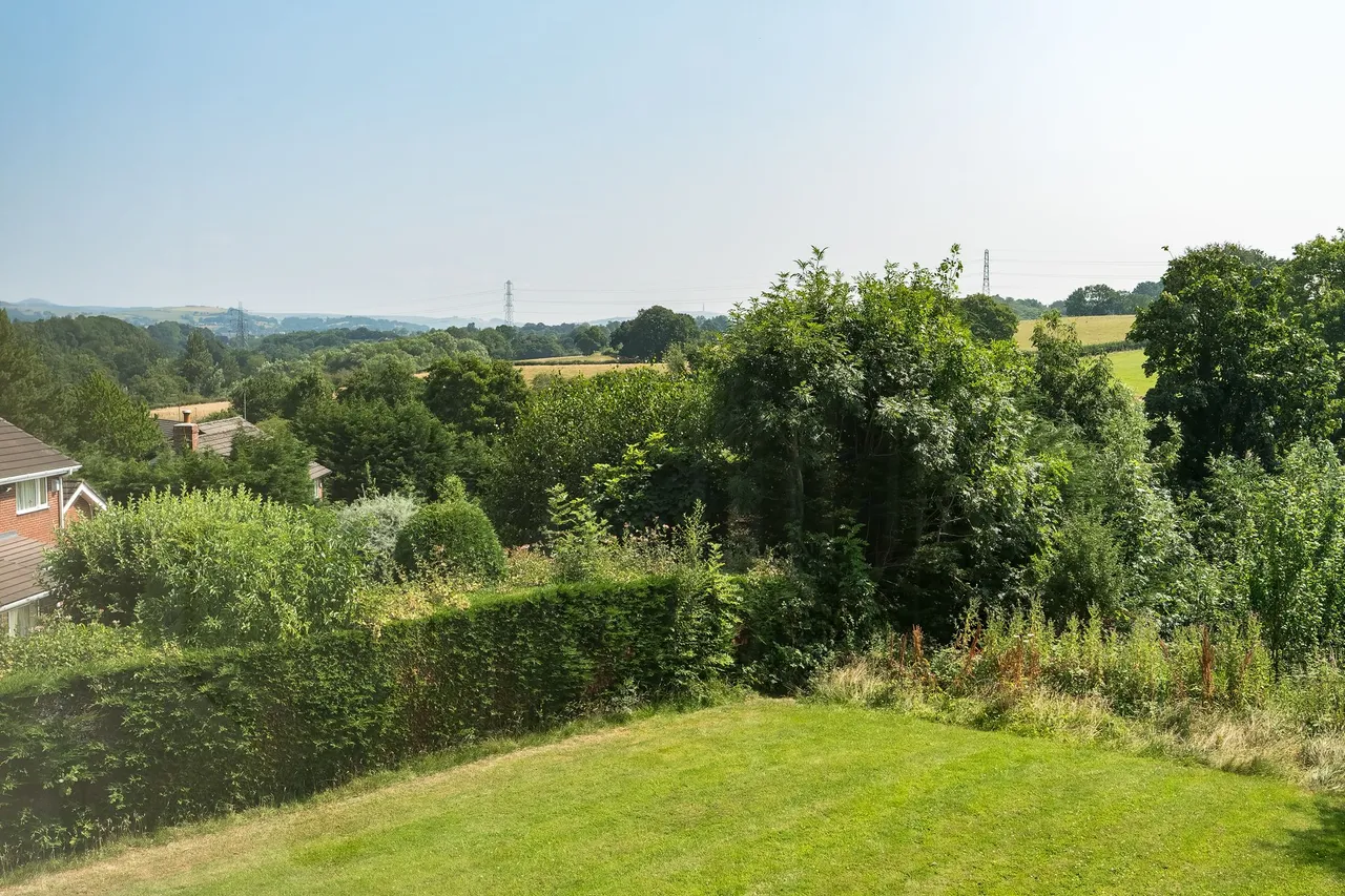 Willowmead Drive, Macclesfield, photo 27