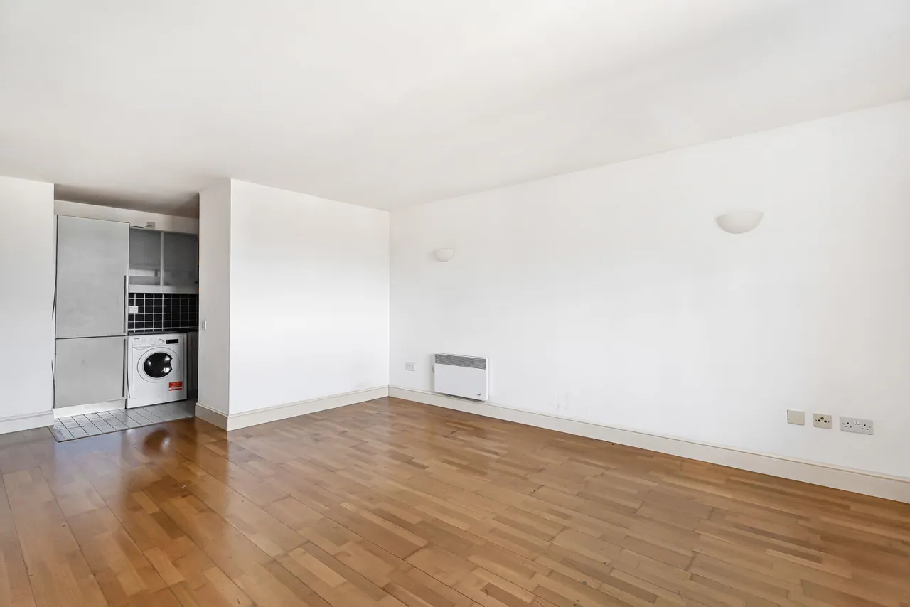 Plumbers Row, London, E1, photo 9