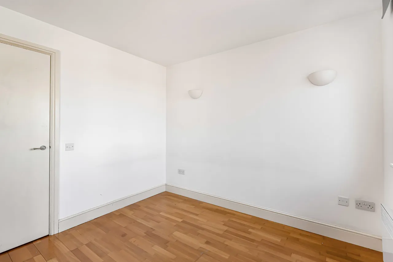 Plumbers Row, London, E1, photo 14