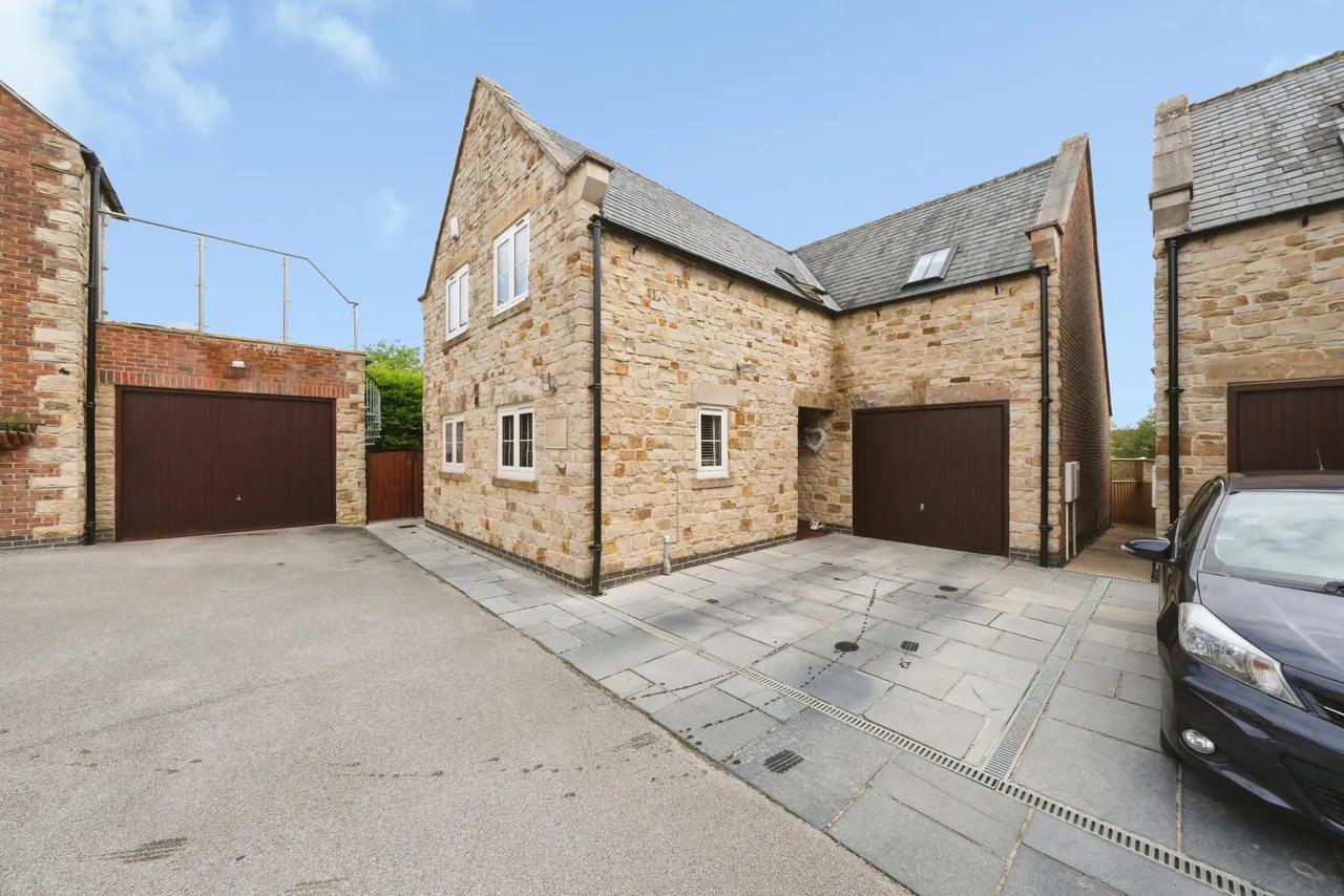 4 bed house for sale, Trail View, Alfreton, DE55