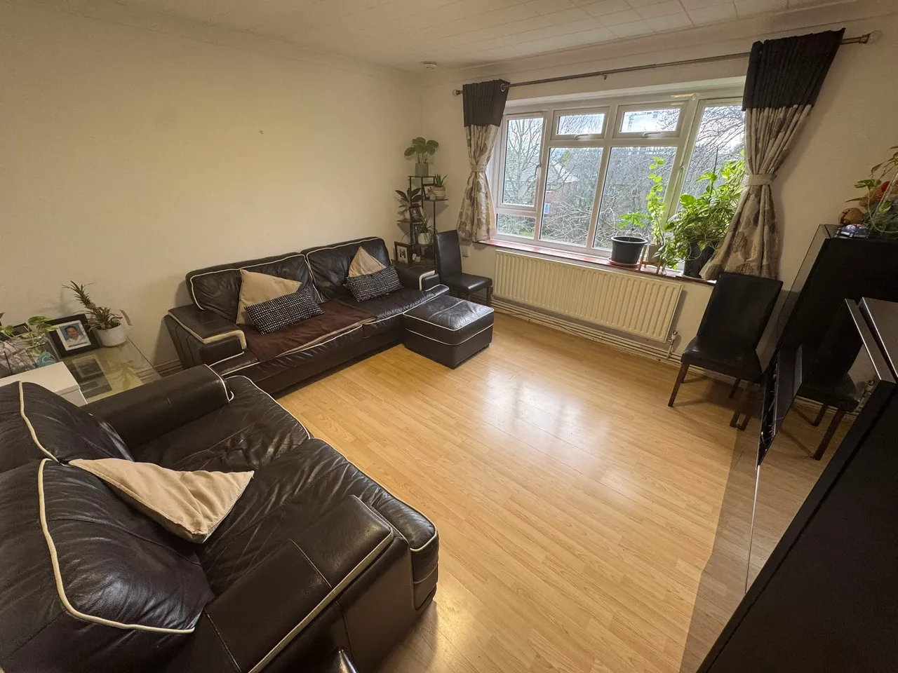Old Ruislip Road, Northolt, UB5, photo 4