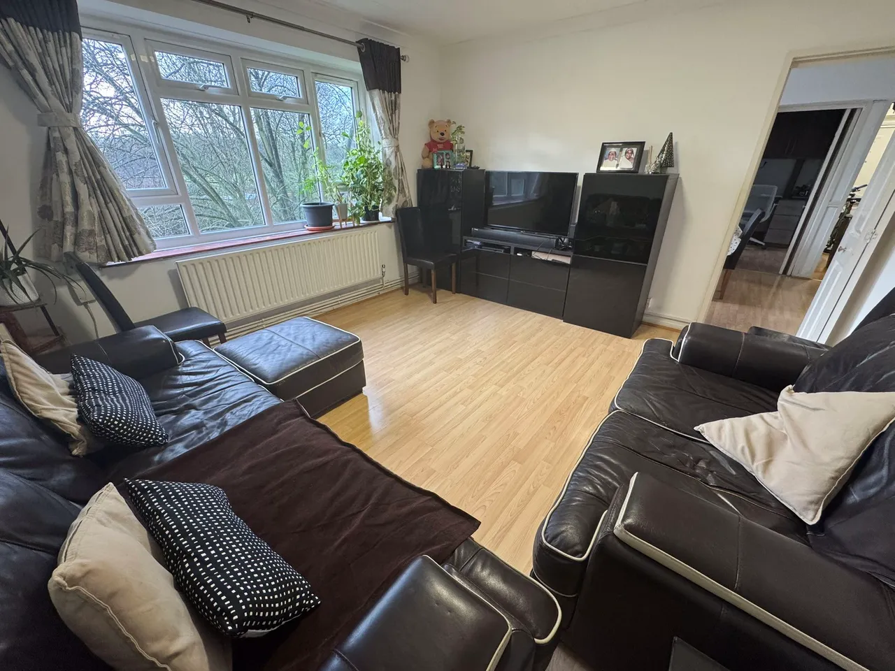 Old Ruislip Road, Northolt, UB5, photo 3
