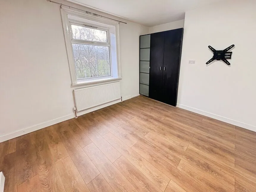 Somerset Road, Huddersfield, West Yorkshire, HD5, photo 10
