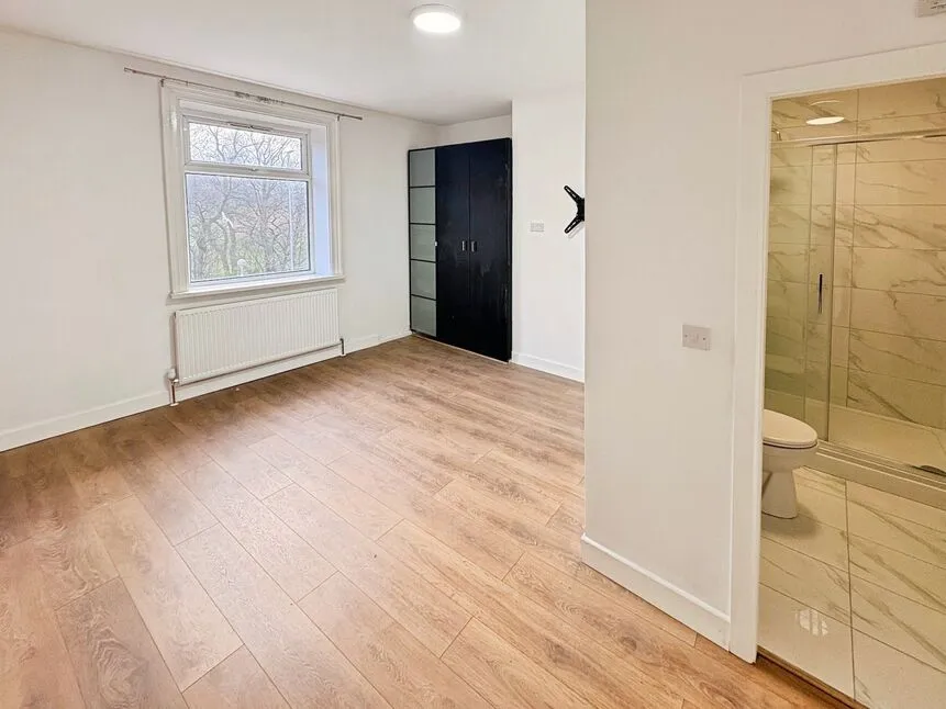 Somerset Road, Huddersfield, West Yorkshire, HD5, photo 5