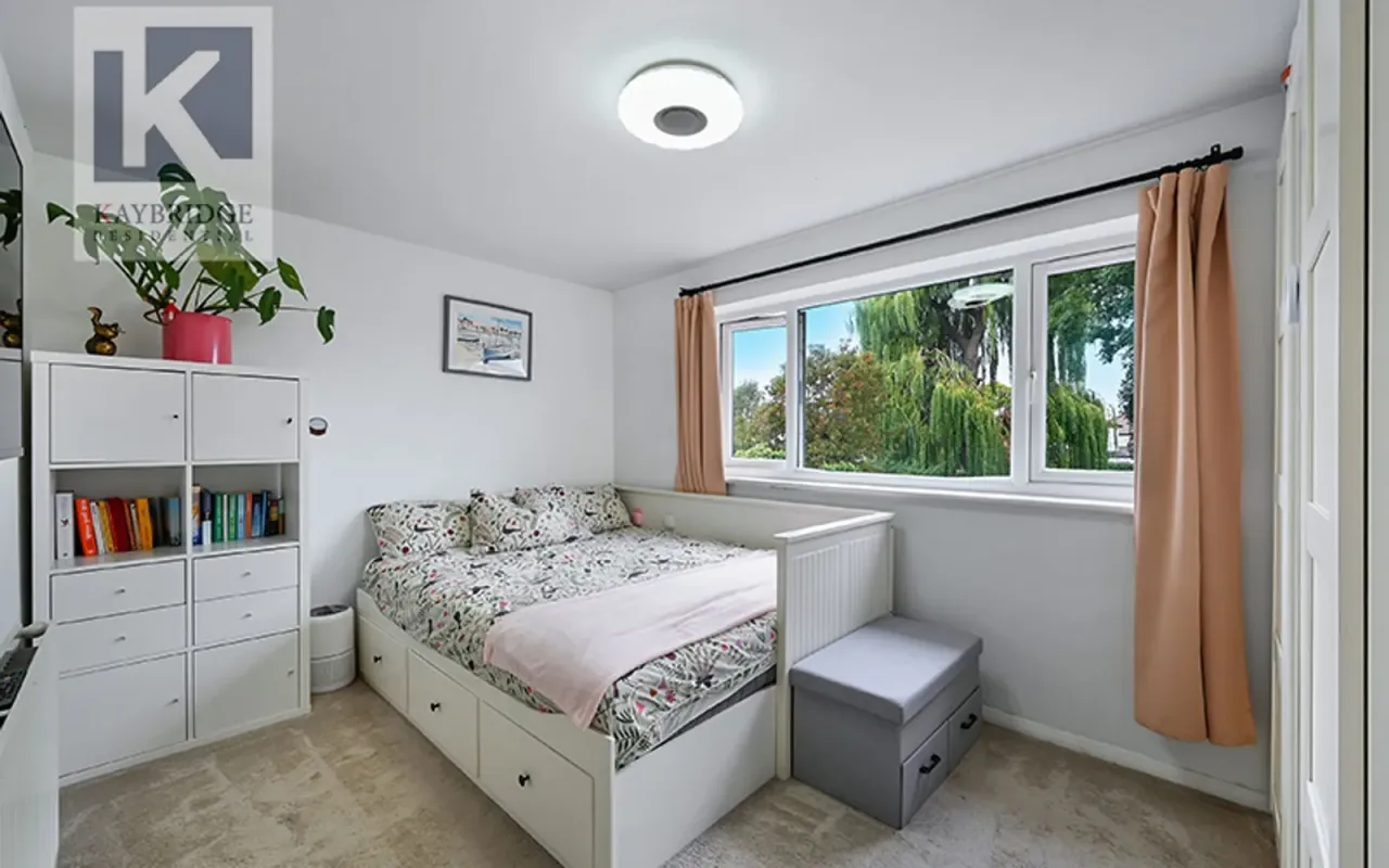 Huntingdon Gardens, Worcester Park, KT4, photo 5