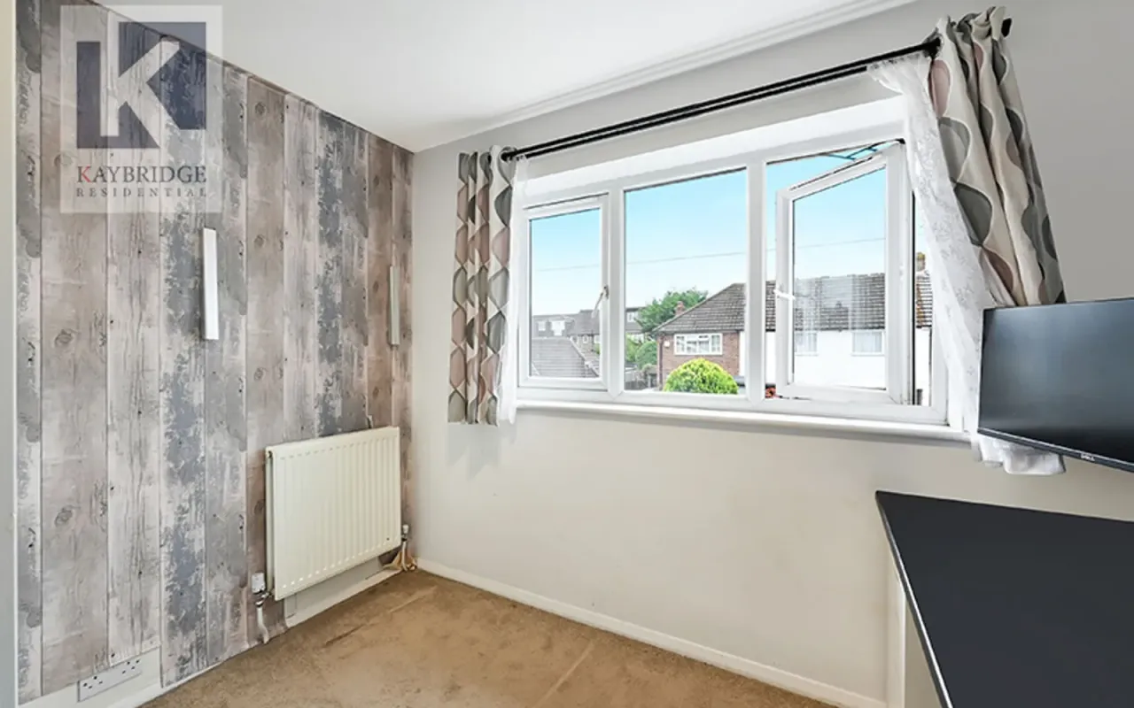 Huntingdon Gardens, Worcester Park, KT4, photo 8