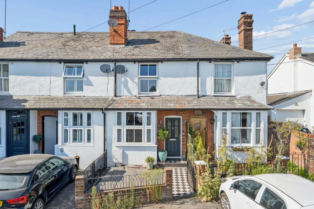 2 bed house for sale — Hedsor Road, Bourne End SL8 5EH