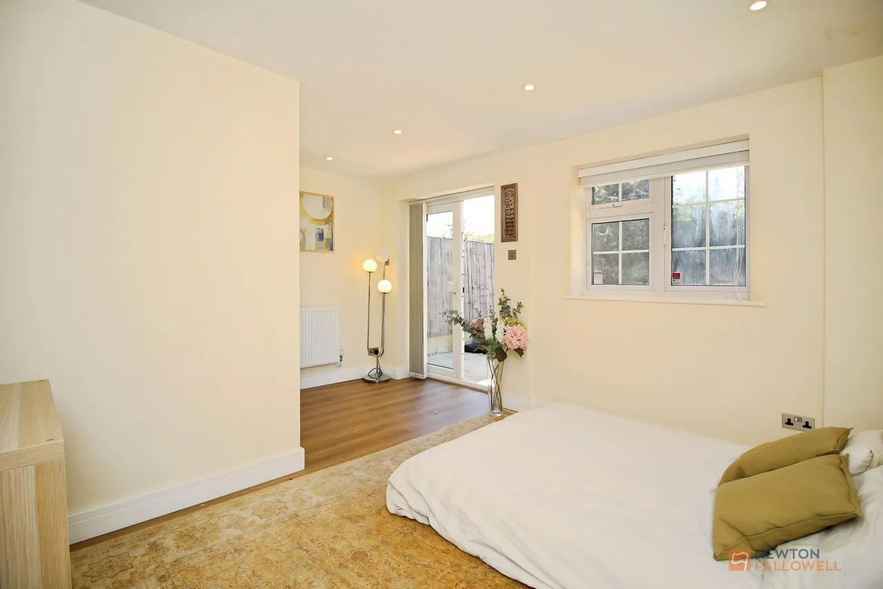 Thurlow Close, Oadby, LE2, photo 12
