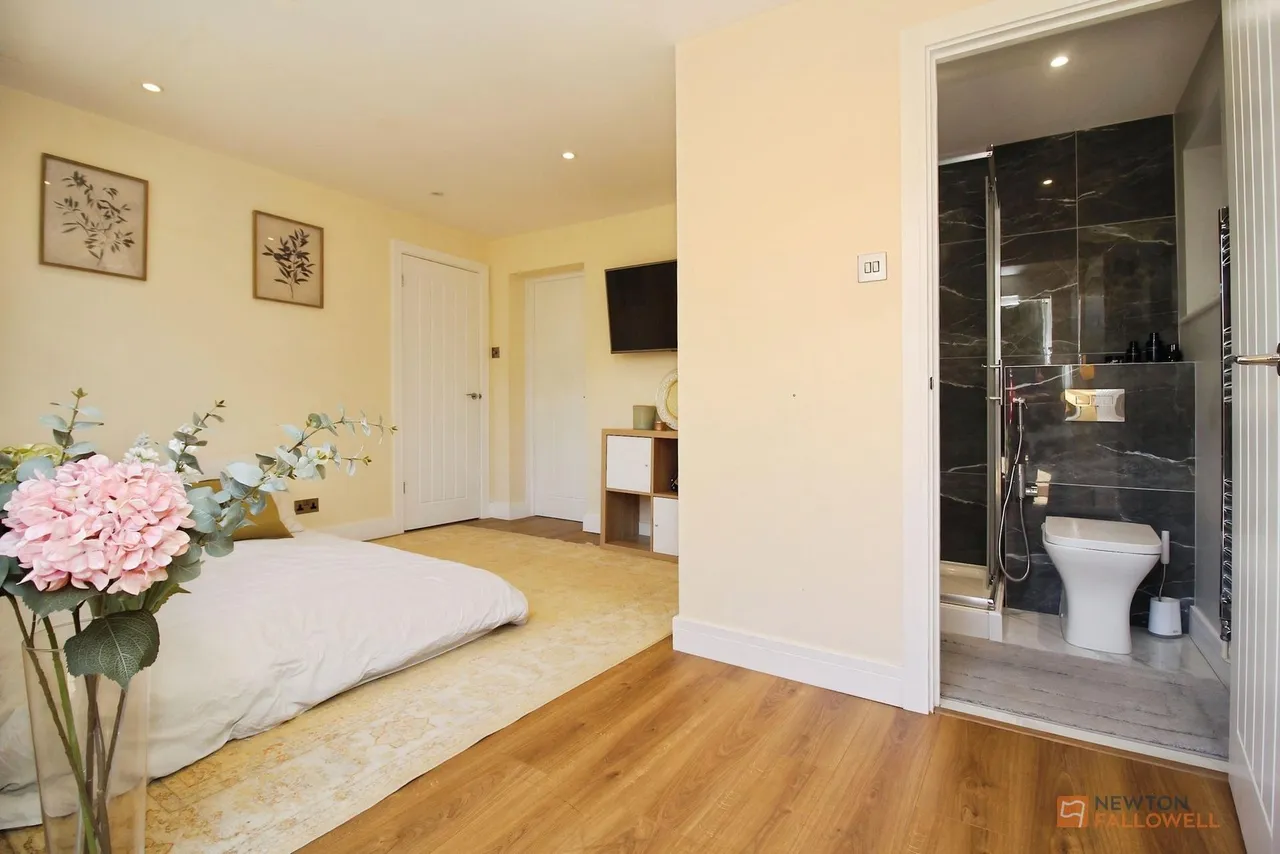 Thurlow Close, Oadby, LE2, photo 13