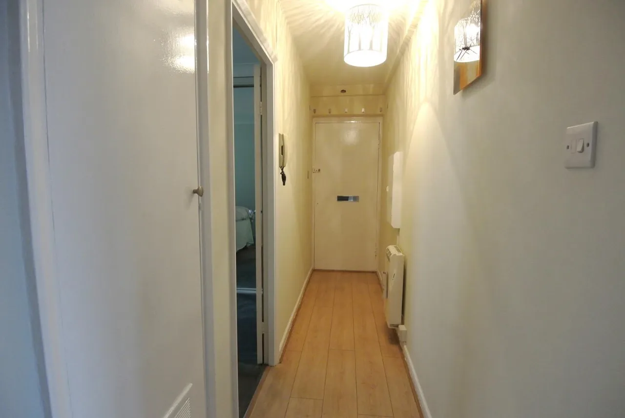 Wellington Court, Clare Road, Staines-Upon-Thames, TW19 7HL, photo 7