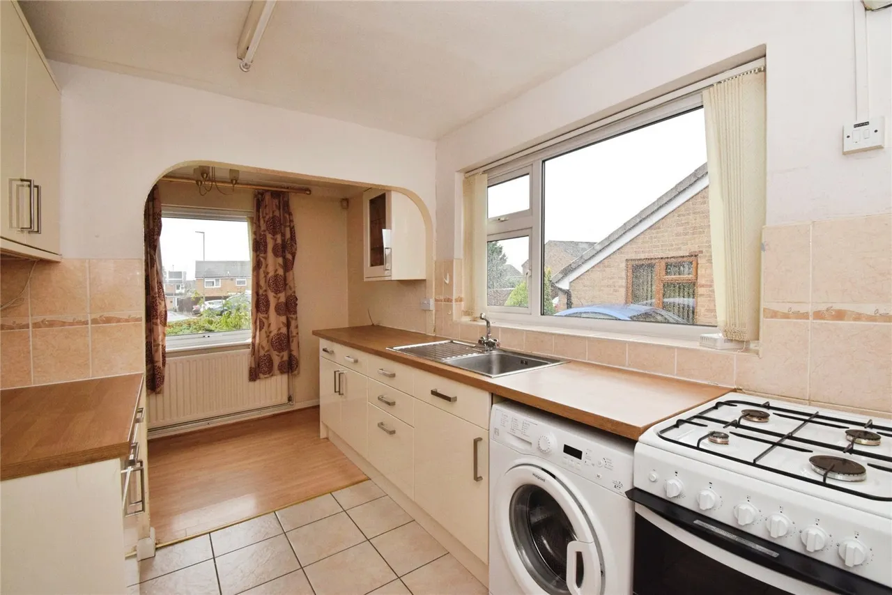 Dorchester Close, Wigston, LE18, photo 3