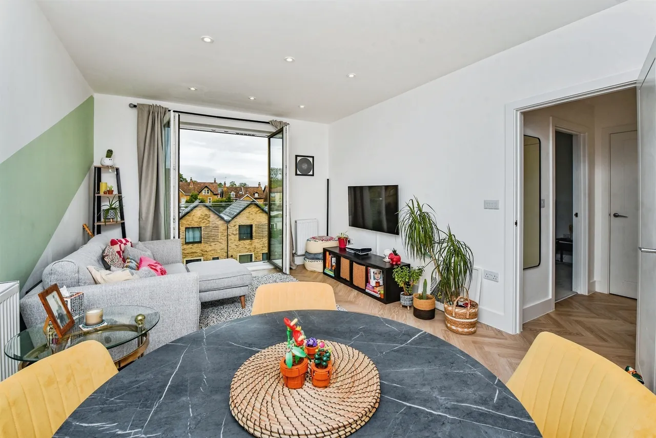 Caxton Road, Frome, BA11, photo 6